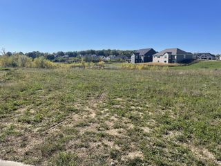 W220N4551 TIMBER DRIVE #Lt167, Pewaukee, WI 53072