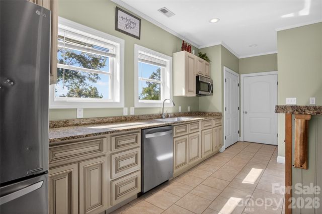 6151 Settlers Trail, Stanfield, NC 28163