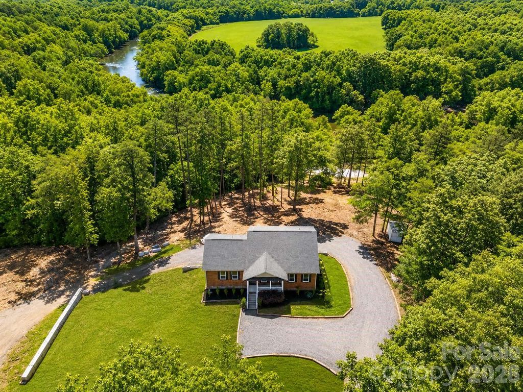 6151 Settlers Trail, Stanfield, NC 28163
