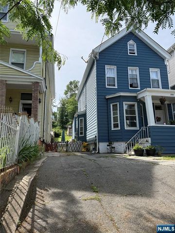 386 Summer Avenue, Newark, NJ 07104