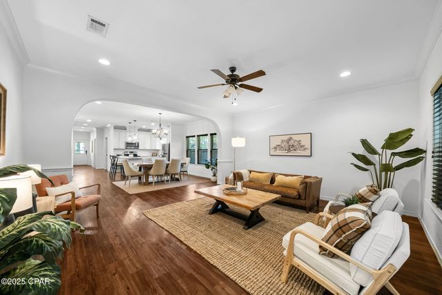 914 NUTMEG Avenue, Niceville, FL 32578