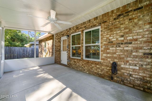 914 NUTMEG Avenue, Niceville, FL 32578