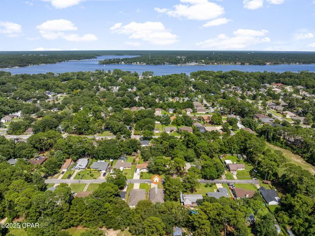 914 NUTMEG Avenue, Niceville, FL 32578