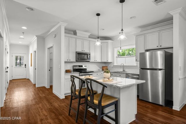 914 NUTMEG Avenue, Niceville, FL 32578