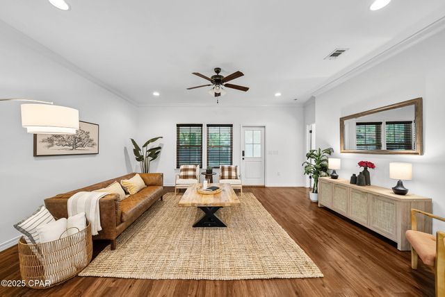 914 NUTMEG Avenue, Niceville, FL 32578