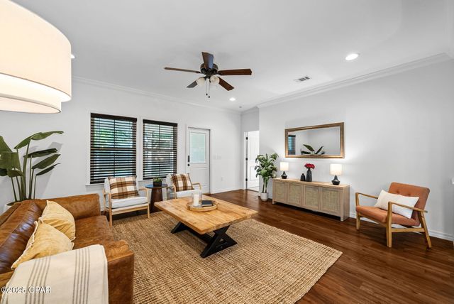 914 NUTMEG Avenue, Niceville, FL 32578