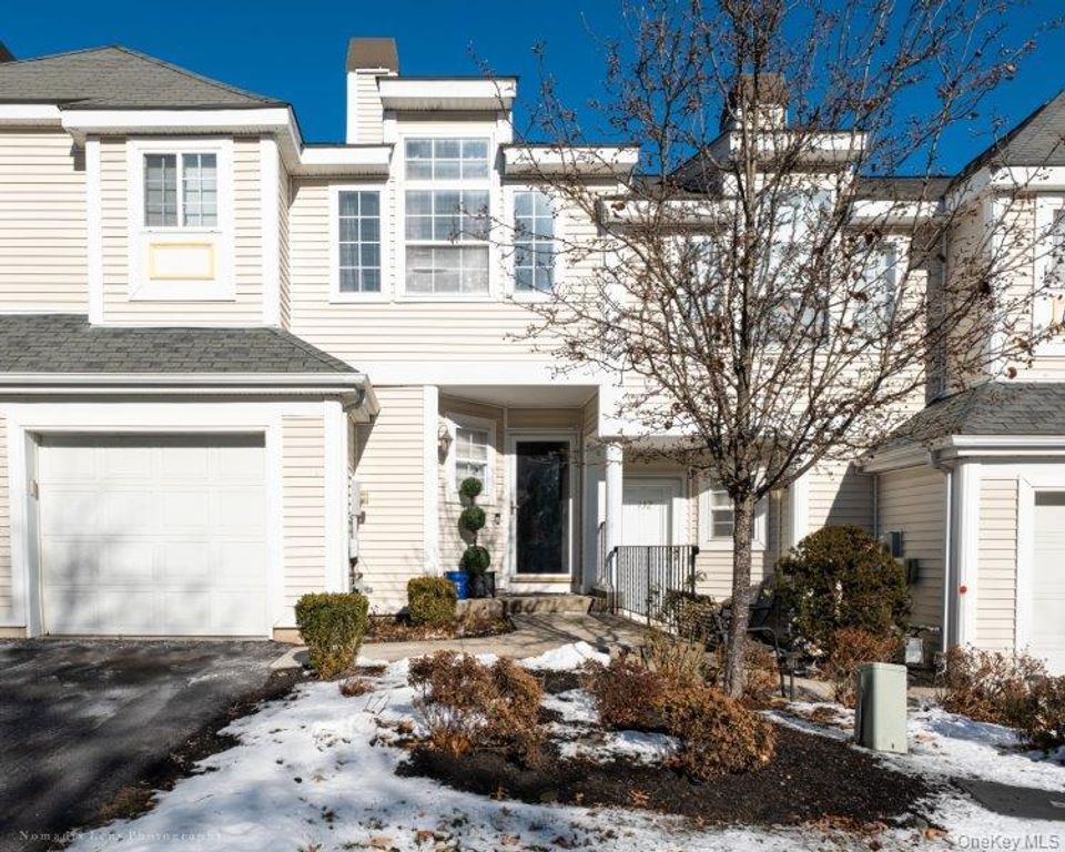 134 Delafield Lane 17B, Newburgh, NY 12550