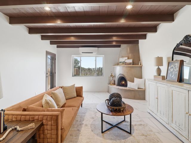 1810 Calle De Sebastian G2, Santa Fe, NM 87505