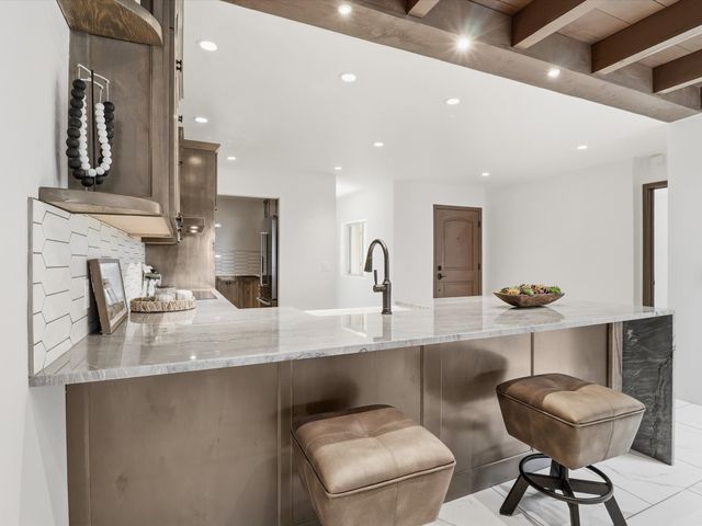1810 Calle De Sebastian G2, Santa Fe, NM 87505