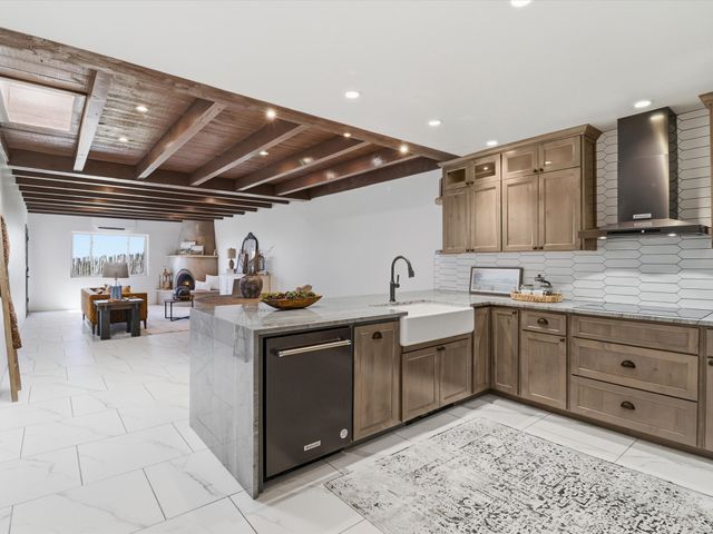 1810 Calle De Sebastian G2, Santa Fe, NM 87505
