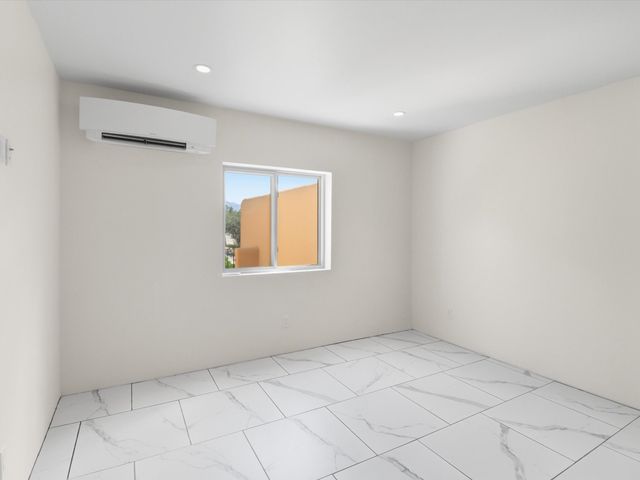 1810 Calle De Sebastian G2, Santa Fe, NM 87505