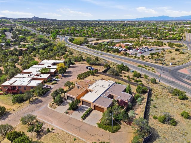 1810 Calle De Sebastian G2, Santa Fe, NM 87505