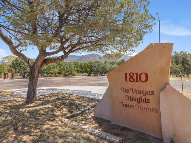 1810 Calle De Sebastian G2, Santa Fe, NM 87505