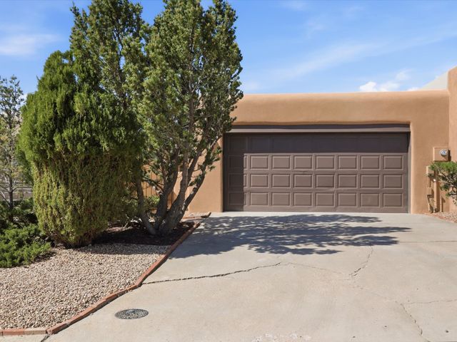 1810 Calle De Sebastian G2, Santa Fe, NM 87505