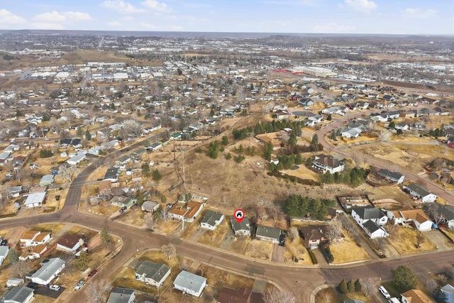 936 E OAKLAND, Rapid City, SD 57701