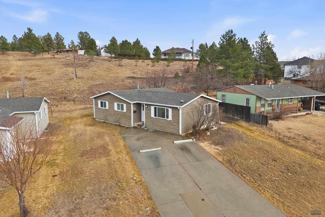 936 E OAKLAND, Rapid City, SD 57701