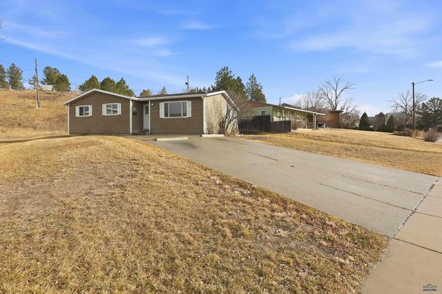 936 E OAKLAND, Rapid City, SD 57701