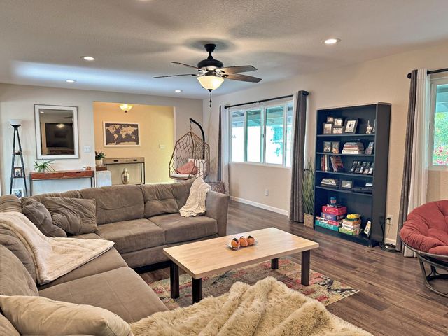 3781 Whispering Pines Ln, Shingle Springs, CA 95682