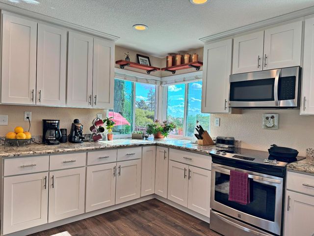 3781 Whispering Pines Ln, Shingle Springs, CA 95682