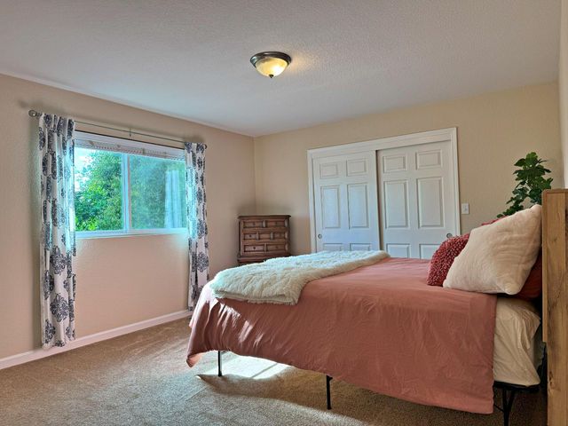 3781 Whispering Pines Ln, Shingle Springs, CA 95682