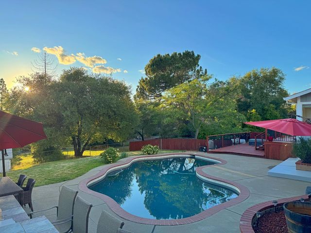 3781 Whispering Pines Ln, Shingle Springs, CA 95682