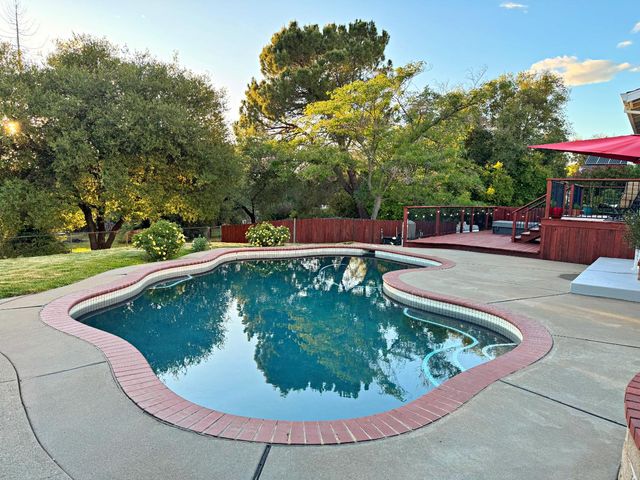 3781 Whispering Pines Ln, Shingle Springs, CA 95682