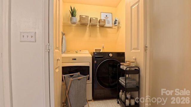 6419 Park Pond Drive, Charlotte, NC 28262