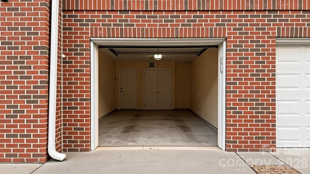 6419 Park Pond Drive, Charlotte, NC 28262