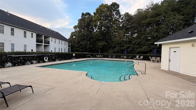 6419 Park Pond Drive, Charlotte, NC 28262