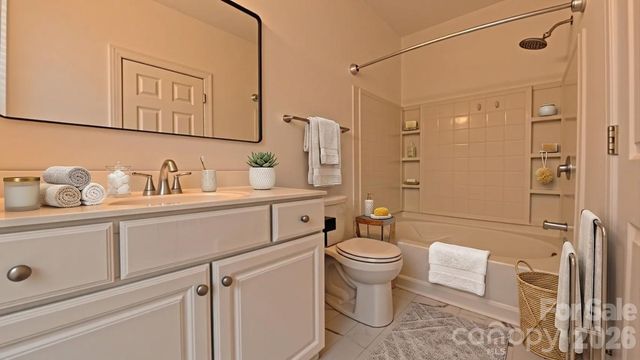6419 Park Pond Drive, Charlotte, NC 28262