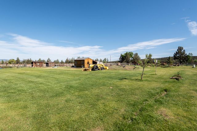 21025 SW Young Avenue, Bend, OR 97703