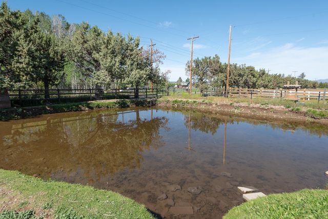 21025 SW Young Avenue, Bend, OR 97703