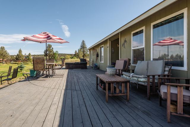 21025 SW Young Avenue, Bend, OR 97703