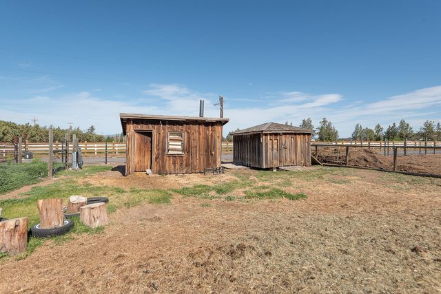 21025 SW Young Avenue, Bend, OR 97703