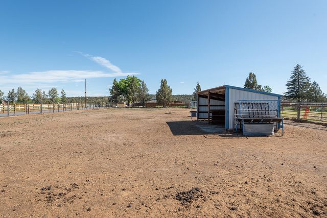 21025 SW Young Avenue, Bend, OR 97703