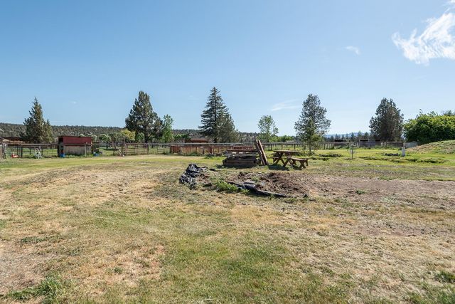 21025 SW Young Avenue, Bend, OR 97703