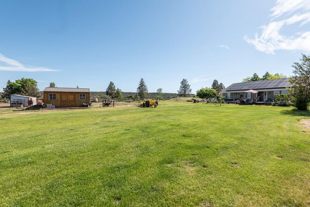 21025 SW Young Avenue, Bend, OR 97703