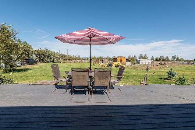 21025 SW Young Avenue, Bend, OR 97703