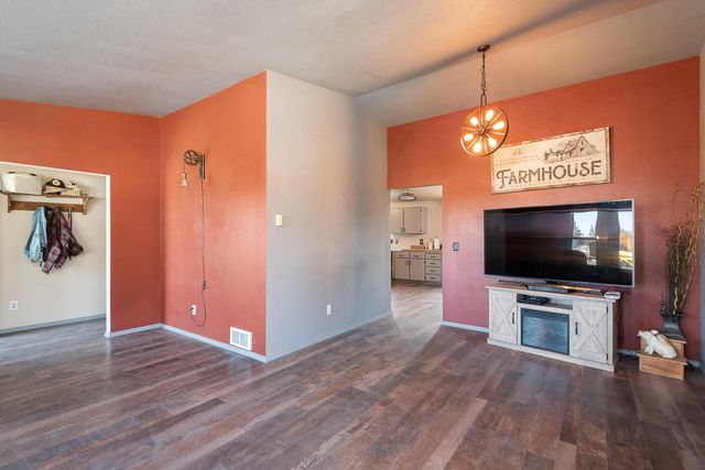 21025 SW Young Avenue, Bend, OR 97703