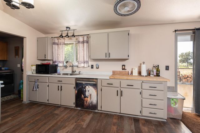 21025 SW Young Avenue, Bend, OR 97703