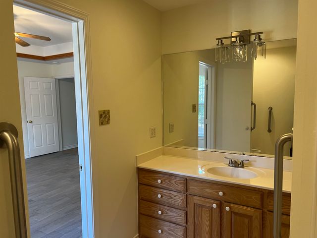 2020 E Holly Trail, Holly Lake Ranch, TX 75675