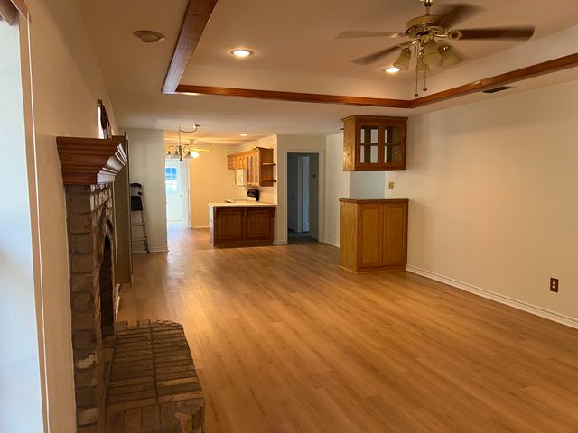 2020 E Holly Trail, Holly Lake Ranch, TX 75675