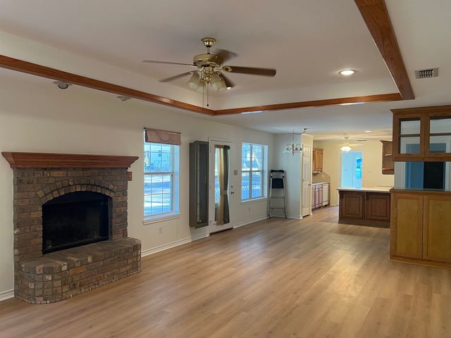 2020 E Holly Trail, Holly Lake Ranch, TX 75675