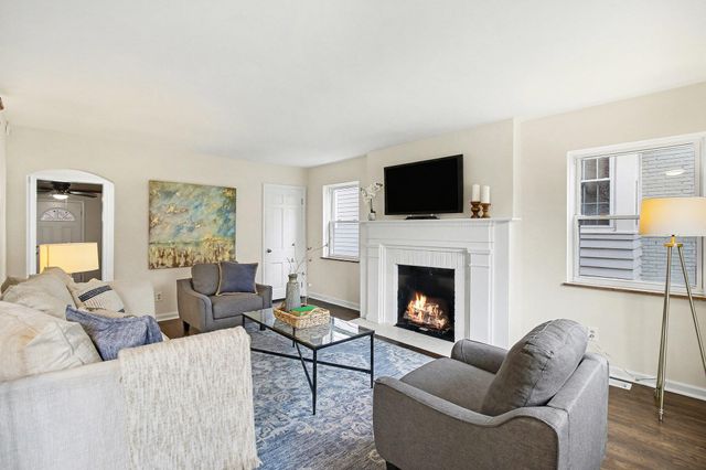 12 Greenbriar Avenue, Fort Mitchell, KY 41017