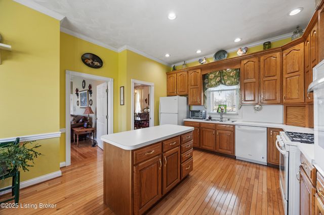 218 Bogard Ln, Mt Washington, KY 40047