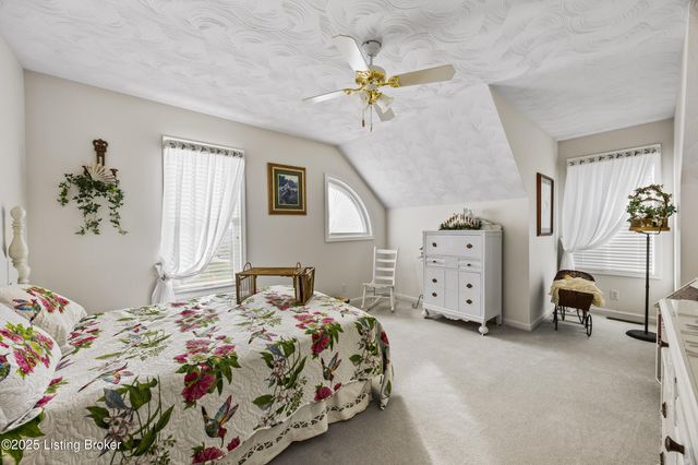 218 Bogard Ln, Mt Washington, KY 40047