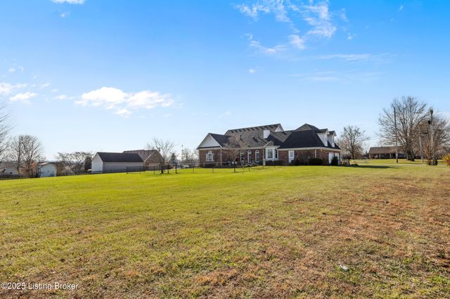 218 Bogard Ln, Mt Washington, KY 40047