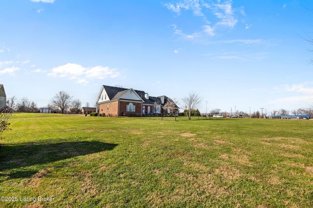 218 Bogard Ln, Mt Washington, KY 40047