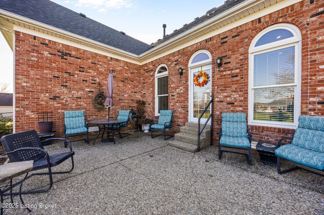 218 Bogard Ln, Mt Washington, KY 40047