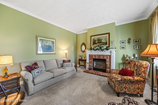 218 Bogard Ln, Mt Washington, KY 40047